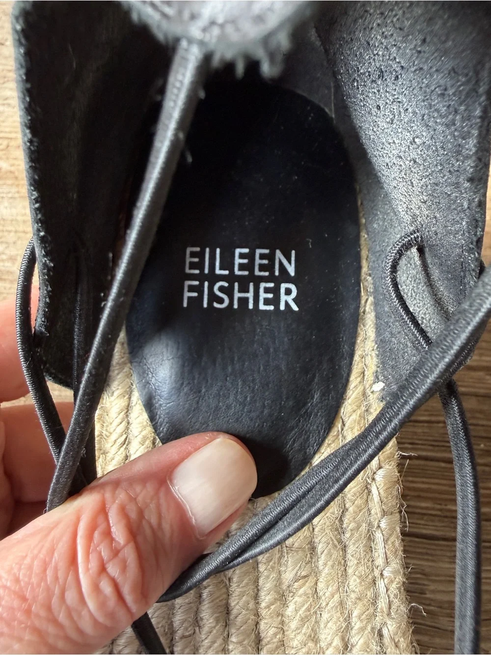 Eileen Fisher Women’s Black Leather Espadrille Criss Cross Zip Back Sandals Sz 9